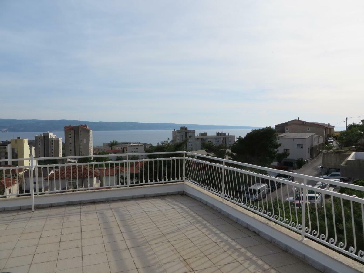 Apartmani Raos Dugi Rat Esterno foto