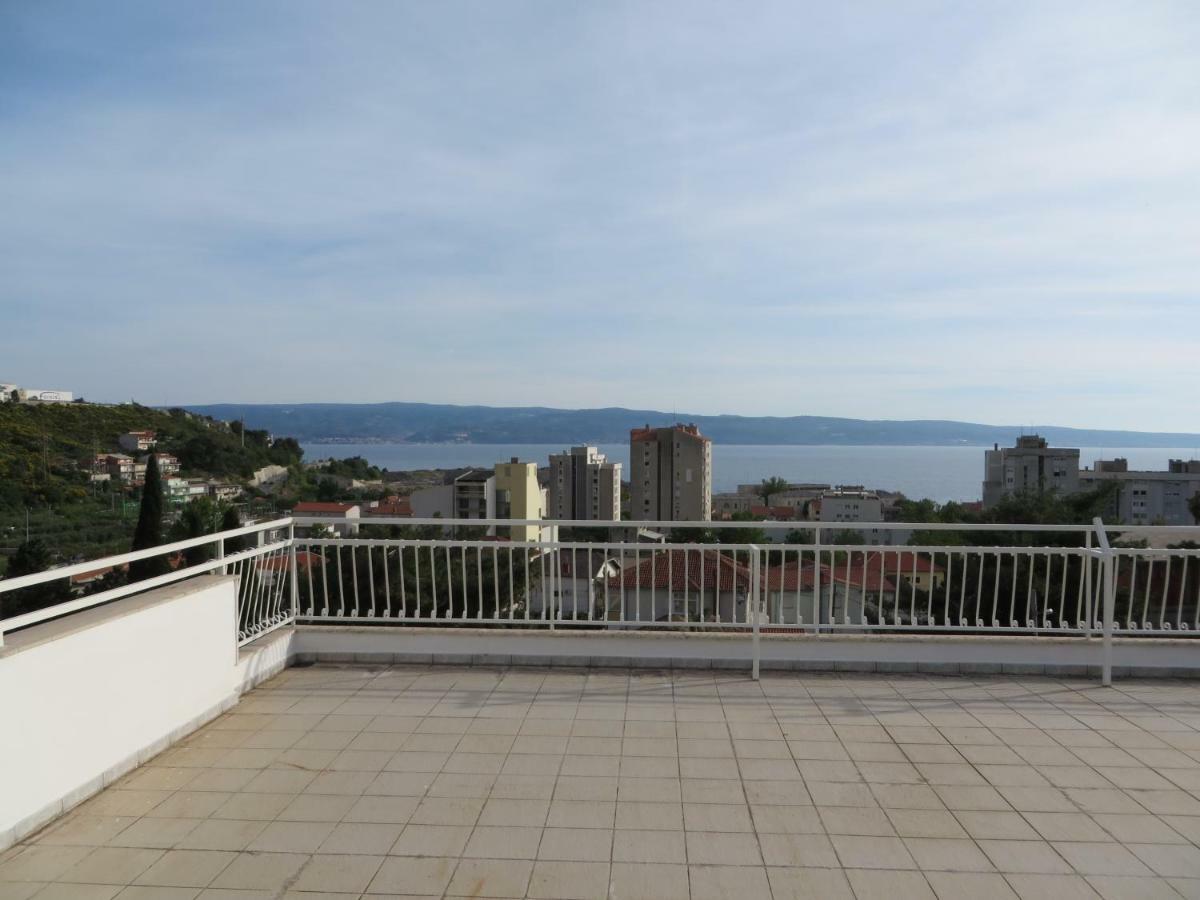 Apartmani Raos Dugi Rat Esterno foto