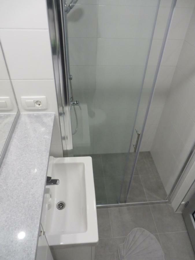 Apartmani Raos Dugi Rat Esterno foto