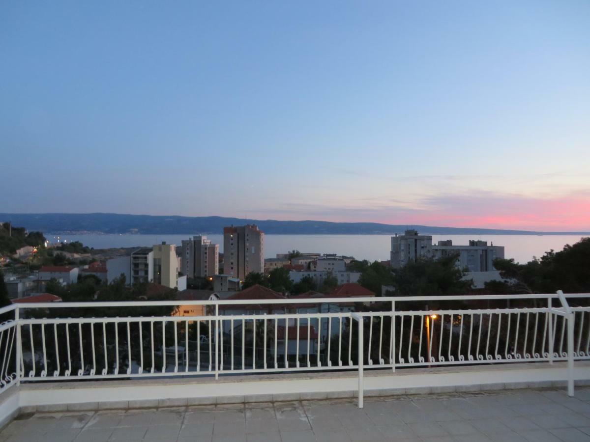 Apartmani Raos Dugi Rat Esterno foto